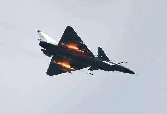 一架仅需4万美元！美国版“小摩托”巡飞弹亮相，中国能防住吗？