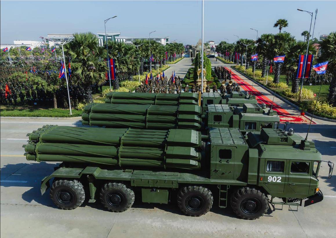 又炸了！泰国F-16越炸越凶，中国远火开打，最终还是柬埔寨失算了