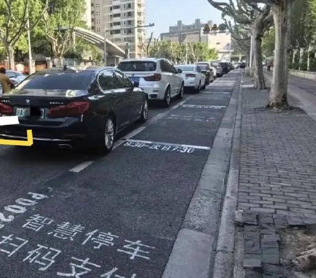 上海市民吐槽:路边停车让后排人下车,仅12秒也被收费!本该更便民的智慧停车,为何遭受质疑?