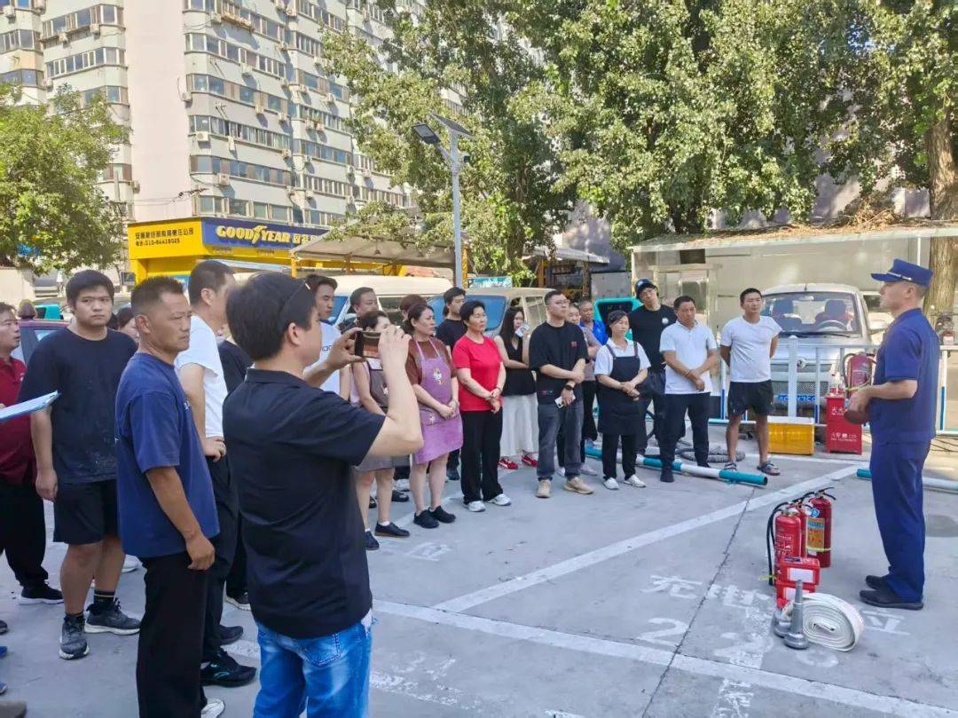 从“讲”到“练”全覆盖 东城消防蓝朋友定制化培训守护辖区平安