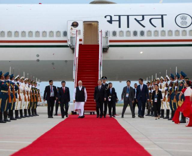 莫迪在华连发20帖，代表印度签字，宣言全票通过，但中国还有遗憾