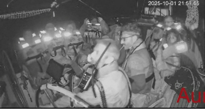 以军强行拦截加沙援助船队,哈马斯谴责:海盗罪行