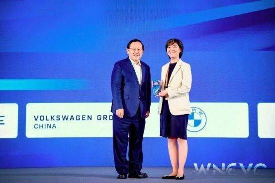 硬核创新比肩华为，Momenta首度荣膺WNEVC 2025全球新能源创新技术