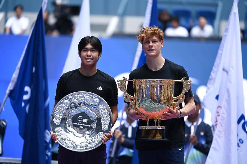 中网综合-辛纳男单夺冠 女单头号种子决胜盘吞蛋爆冷出局