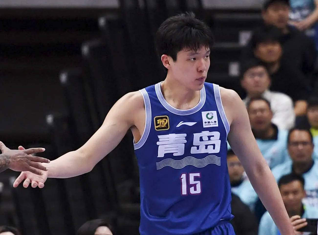杨瀚森在山东打青年联赛 徐长锁发掘他并引进到青岛
