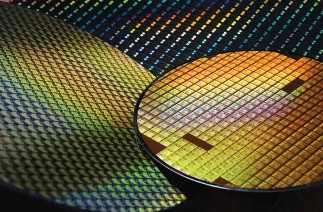 一天之内,中国商务部接了2个电话,一个来求饶,另一个来认错