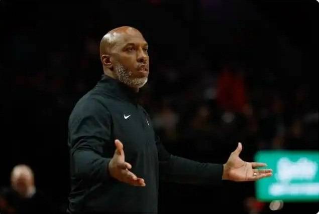 NBA｜开拓者主帅比卢普斯涉嫌非法赌博被逮捕 可能影响执教生涯