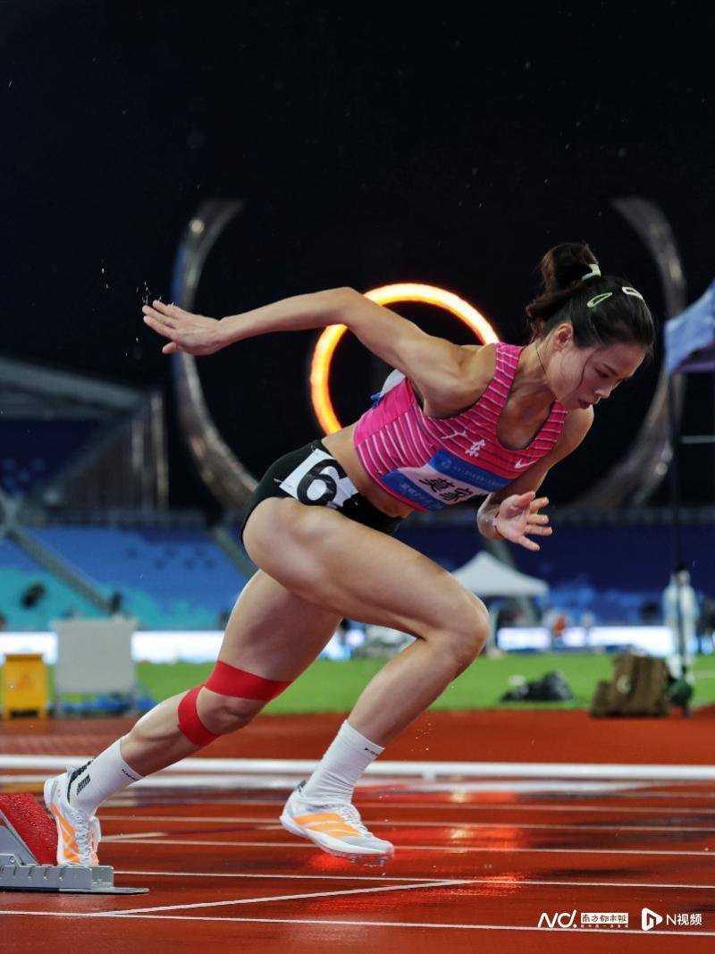 又是0.12秒决胜负！莫家蝶不敌刘英兰获女子400米亚军