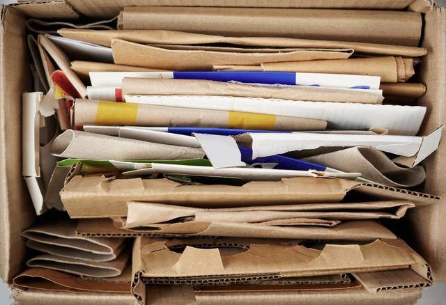 “拆完快递的纸箱立马扔掉”火上热搜，网友：不敢囤了